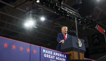 Trump plantea que buques de guerra regresen de Irán y hagan escala frente a Cuba