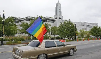 Iglesia mormona reniega de sus fieles homosexuales