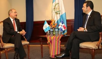 Danilo Medina y nuevo presidente de Guatemala se reúnen