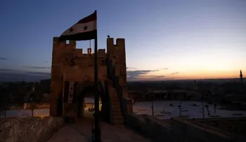 Las fuerzas anti-EI en Siria reciben blindados de Estados Unidos