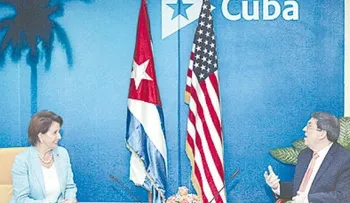 Pelosi se reúne con el canciller cubano 