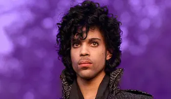 Prince iba a salir de gira con piano morado personalizado