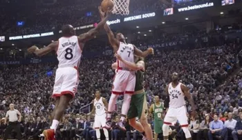 Lowry y Raptors propinan a los Celtics de Boston su 4ta derrota seguida