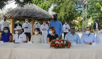 Gobierno entrega  7 viviendas económicas construidas por Obras Públicas en Carretón-Nizao