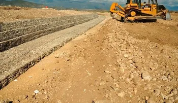 El INDRHI avanza los trabajos de  adecuación del Arroyo Penitente