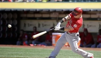 Calhoun y Aybar remolcan y Angelinos superan a Atléticos 