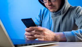 ¿Qué puede hacer un ciberdelincuente con mi número de teléfono?
