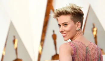 Ivanka Trump llega a SNL con Scarlett Johansson