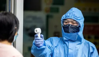 China registra 10 casos importados y suma 20 días sin contagios locales