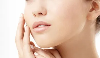 Si quieres tener un rostro perfecto: ingerir agua; no maquillarte para dormir; usar protector solar...