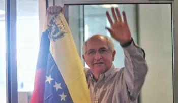 Liberan sin cargos a 7 arrestados por fuga de Ledezma