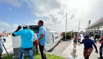 Accidente en carretera de Bávaro deja dos muertos y 48 heridos