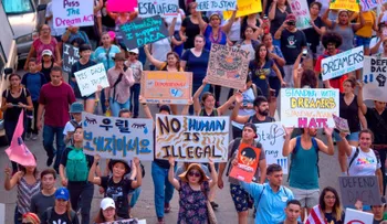 Un juez ratifica el fallo de que DACA debe ser restaurado