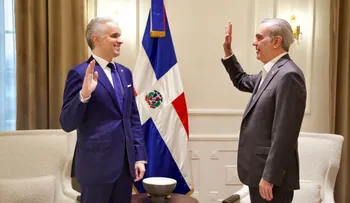 Abinader juramenta a Estrella y De Camps como nuevos ministros