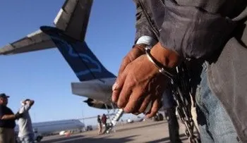 España deporta a 13 dominicanos cumplieron condenas por diferentes delitos