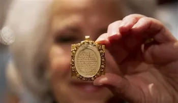 Subastarán mechón de pelo de Mozart 
