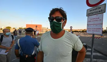 Italia registra 1,462 nuevos casos y plantean evacuar positivos de Cerdeña
