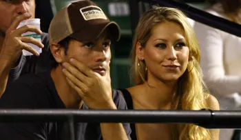 Enrique Iglesias y Anna Kournikova revelan imágenes de sus mellizos