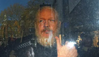 Assange fue detenido por orden de extradición de EE.UU.