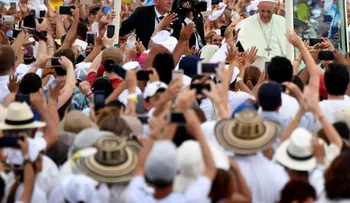 Diez gestos significativos de la visita del papa Francisco a Colombia
