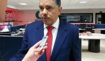 Ex director de Migración denuncia gobierno otorgó documentos a 239 mil extranjeros en 16 días