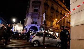 Ataque con cuchillo en París deja al menos un muerto