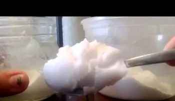Conoce los resultados de lavarte la cara con aceite de coco y bicarbonato 3 veces a la semana! (VÍDEO)