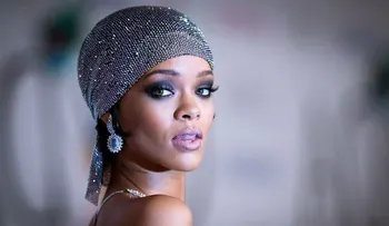 Rihanna organiza baile caritativo 