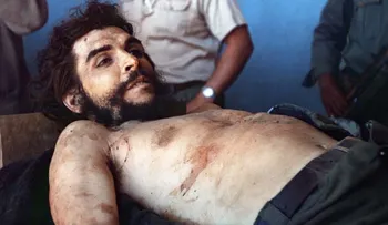 Un ex agente de la CIA revela últimas palabras del Che Guevara: "Se puso blanco como un papel"