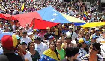 Más de 5 mil venezolanos abandonan a diario su país huyendo de la crisis 