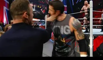 Wayne Rooney noquea a un luchador profesional con un certero golpe