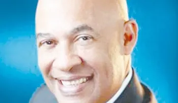 Carlos T. Martínez vuelve a la carga con â??Grandes Dominicanosâ?