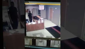 Un guardia de seguridad ve un fantasma que nadie cree hasta ver la grabación
