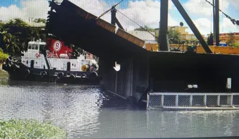 Cierran puente flotante sobre río Ozama por mantenimiento
