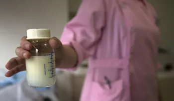 Científicos rusos sugieren que una proteína presente en la leche materna puede ser clave contra el coronavirus 