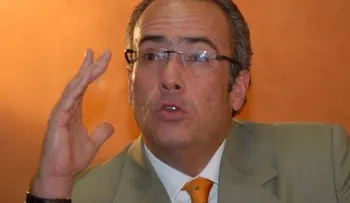 Mariotti dice que Abinader crece en las encuestas, pero para abajo