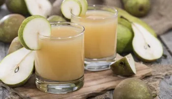 7 beneficios de tomar agua de pera