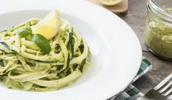 Calabacín con pesto de jengibre