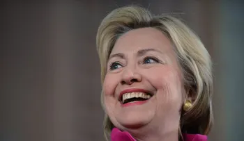 La campaña de Hillary Clinton rompe la barrera de los US$ 100 millones en recaudaciones