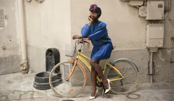 El gusto joven y sin esfuerzo: celebrando el verdadero estilo parisino