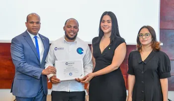 CAESCO gradúa líderes en innovación social