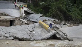 Desplazan más de 14 mil personas por huracán María; 1,228 viviendas afectadas 