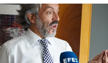 Oviedo analiza su voto tras contactos de Petro y Cepeda