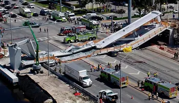 Habría más víctimas atrapadas bajo el puente de Miami