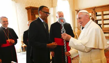 Francisco pide perdón por los pecados de la Iglesia en genocidio de Ruanda