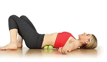 Terapia de la pelota de tenis para aliviar la ciática