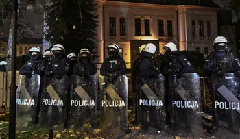 Policía rodea el Tribunal Constitucional de Polonia tras suspensión de su presidente por el Gobierno de Tusk