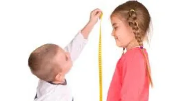 Niños con déficit de hormona de crecimiento crecen menos de 5 centímetros al año