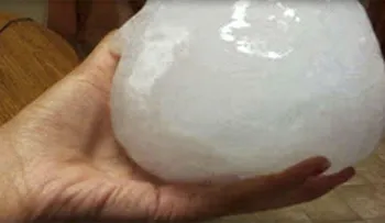 ¡Mamma mia! Bolas de granizo como pelotas de béisbol sacuden Nápoles (VIDEO)