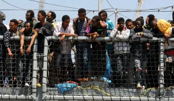 La Unión Europea 'buscará y capturará' barcos que funcionen para el tráfico de personas
